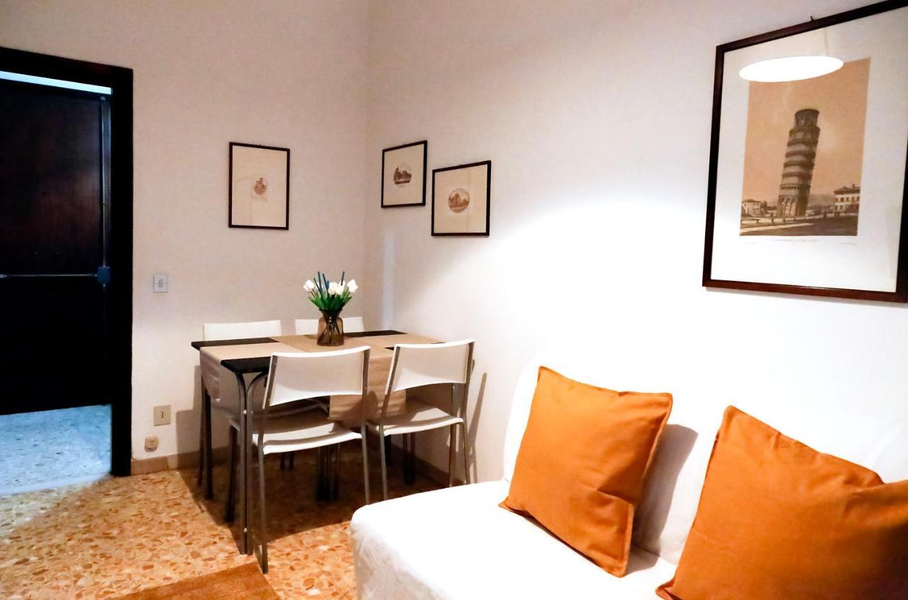La Maddalena Apartment Pisa Bagian luar foto