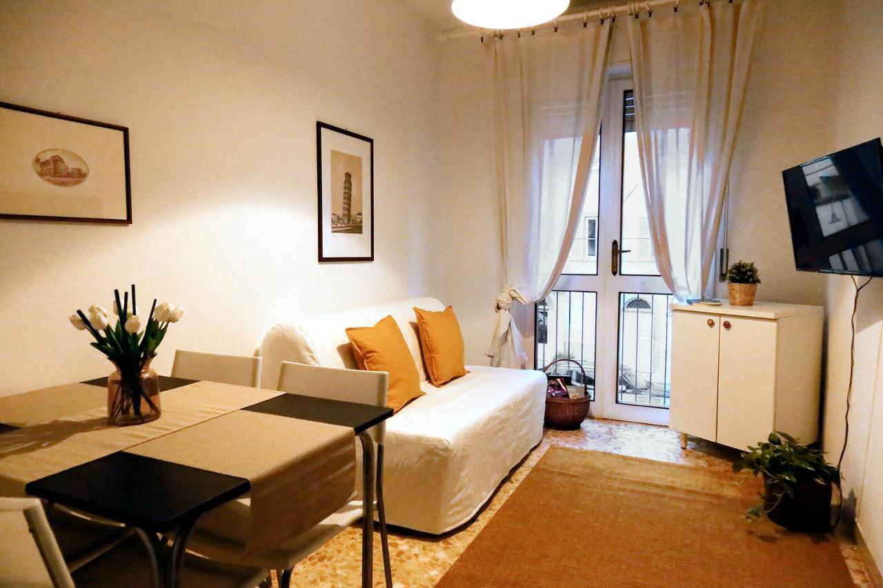 La Maddalena Apartment Pisa Bagian luar foto